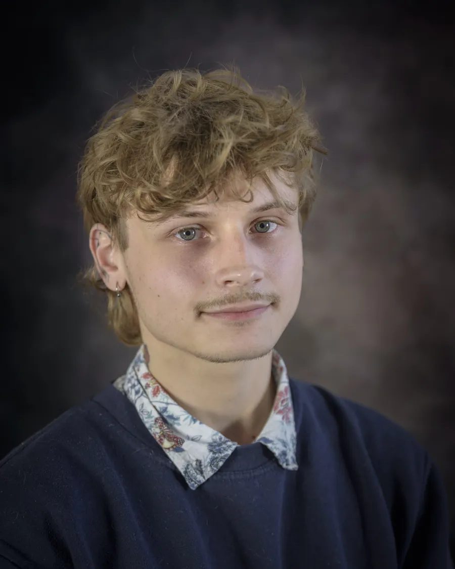 Portrait de Pol QUIMERC'H face à l'objectif